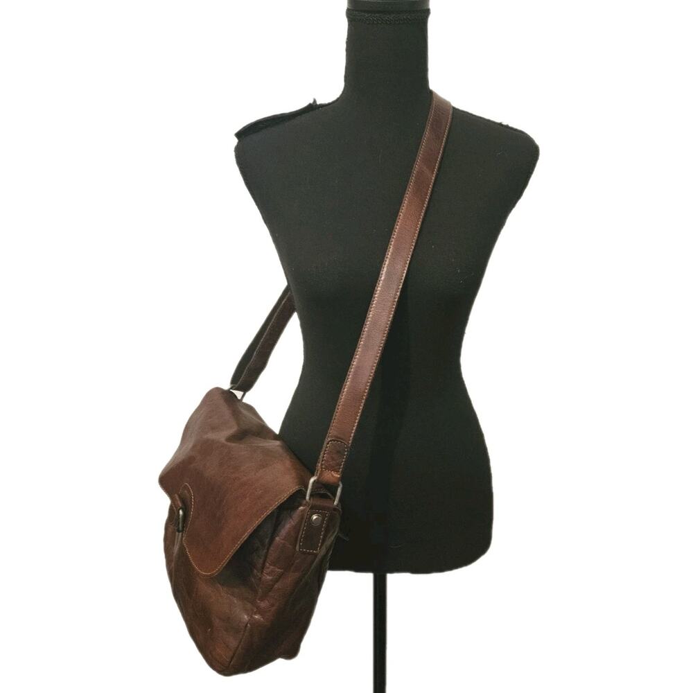 Jack Georges Genuine Leather Crossbody Bag flap-over design 11x9x4 - Picture 2 of 9